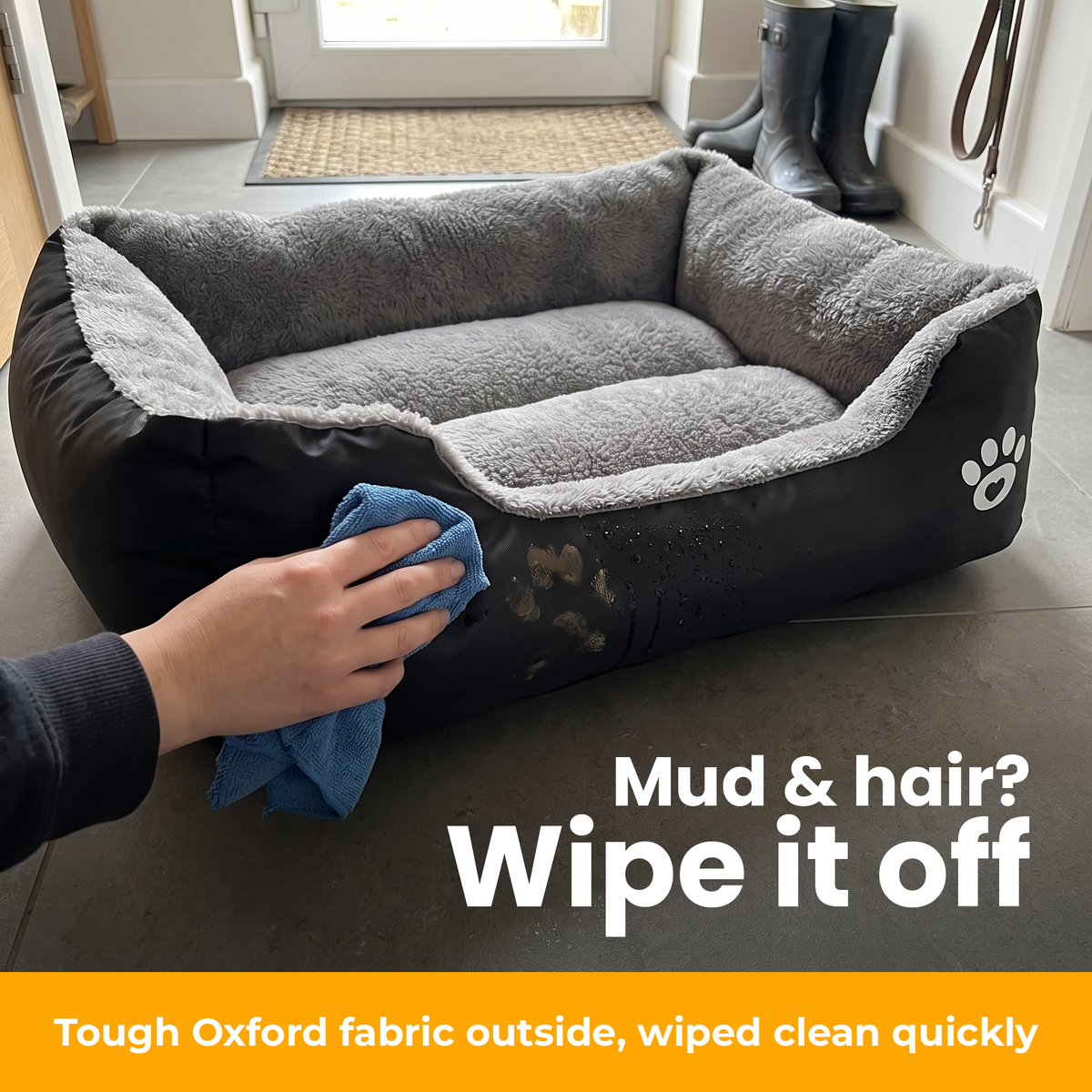 [en] NapBox – Wiping the Oxford outer fabric with a cloth
